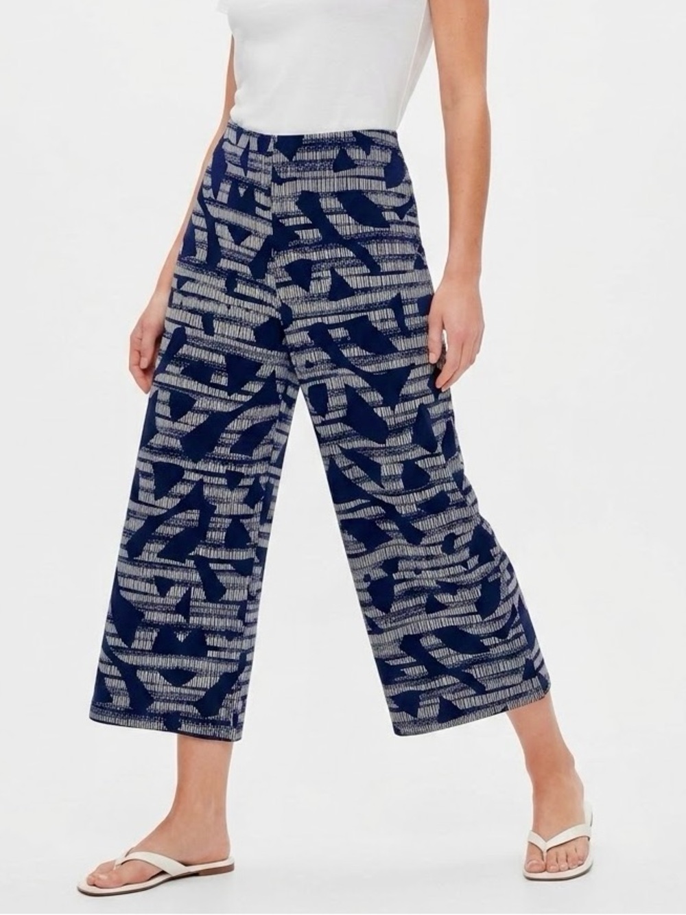 ALFANI Flowy Navy Blue & White Printed 11” Wide-Leg Cropped Pants — LHP